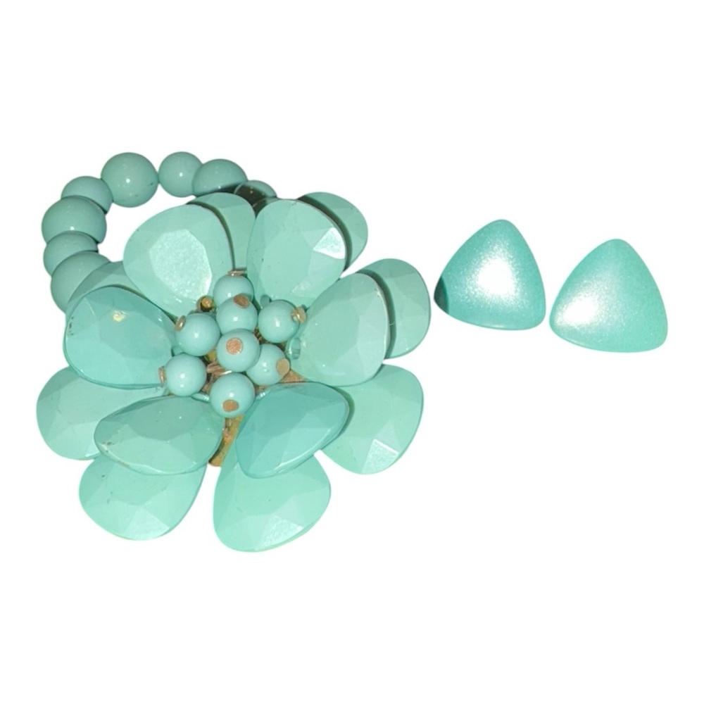 Mint Aqua Beaded Flower Stretch Bracelet & Triangle Stud Earring Set J21
